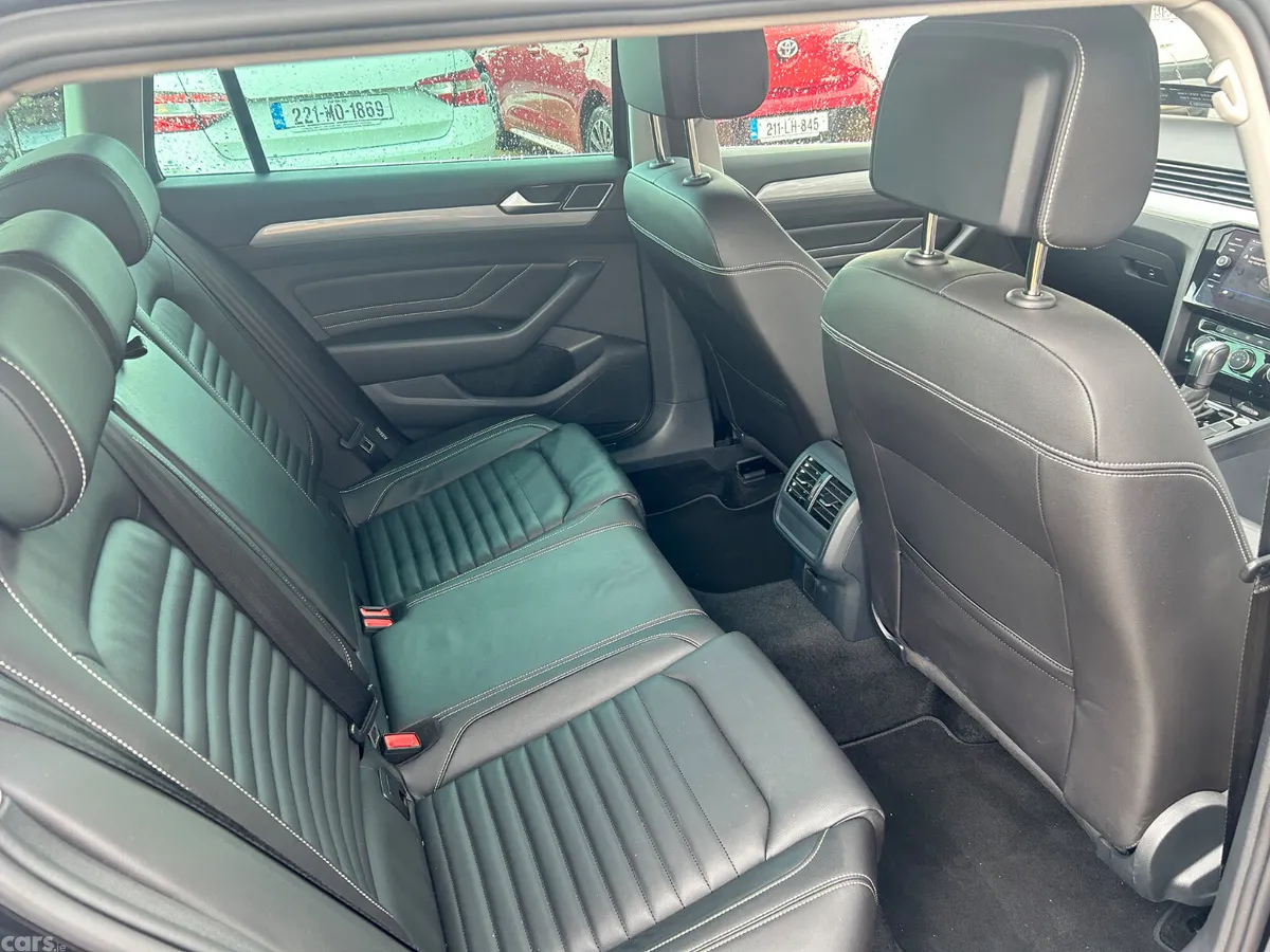Volkswagen Passat Estate, Diesel, 2023, Black