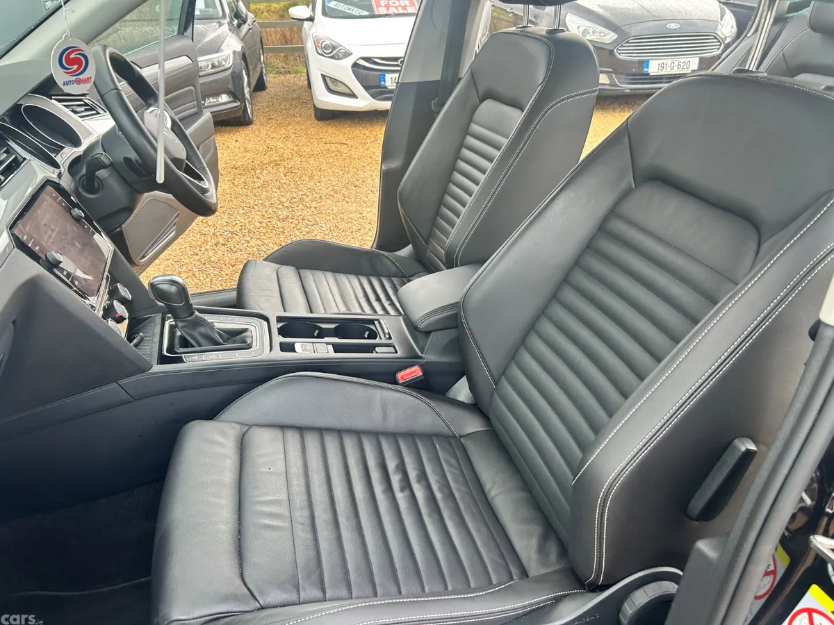 Volkswagen Passat Estate, Diesel, 2023, Black