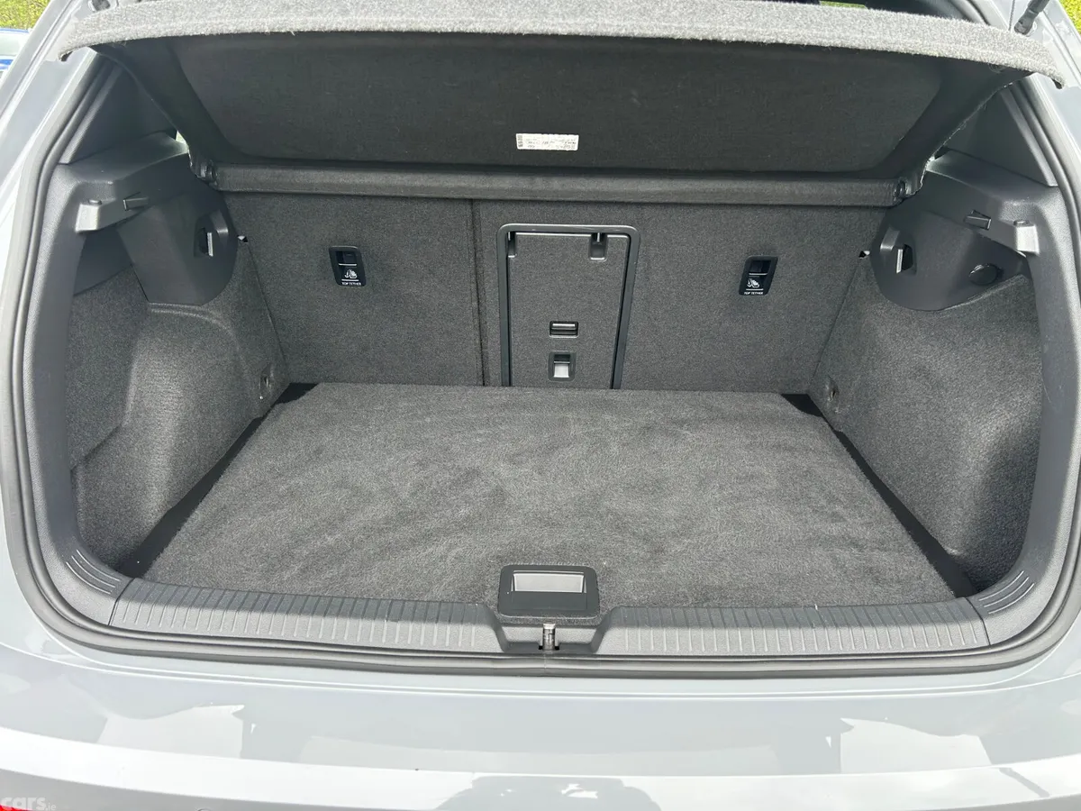 Volkswagen Golf Hatchback, Petrol, 2022, Grey