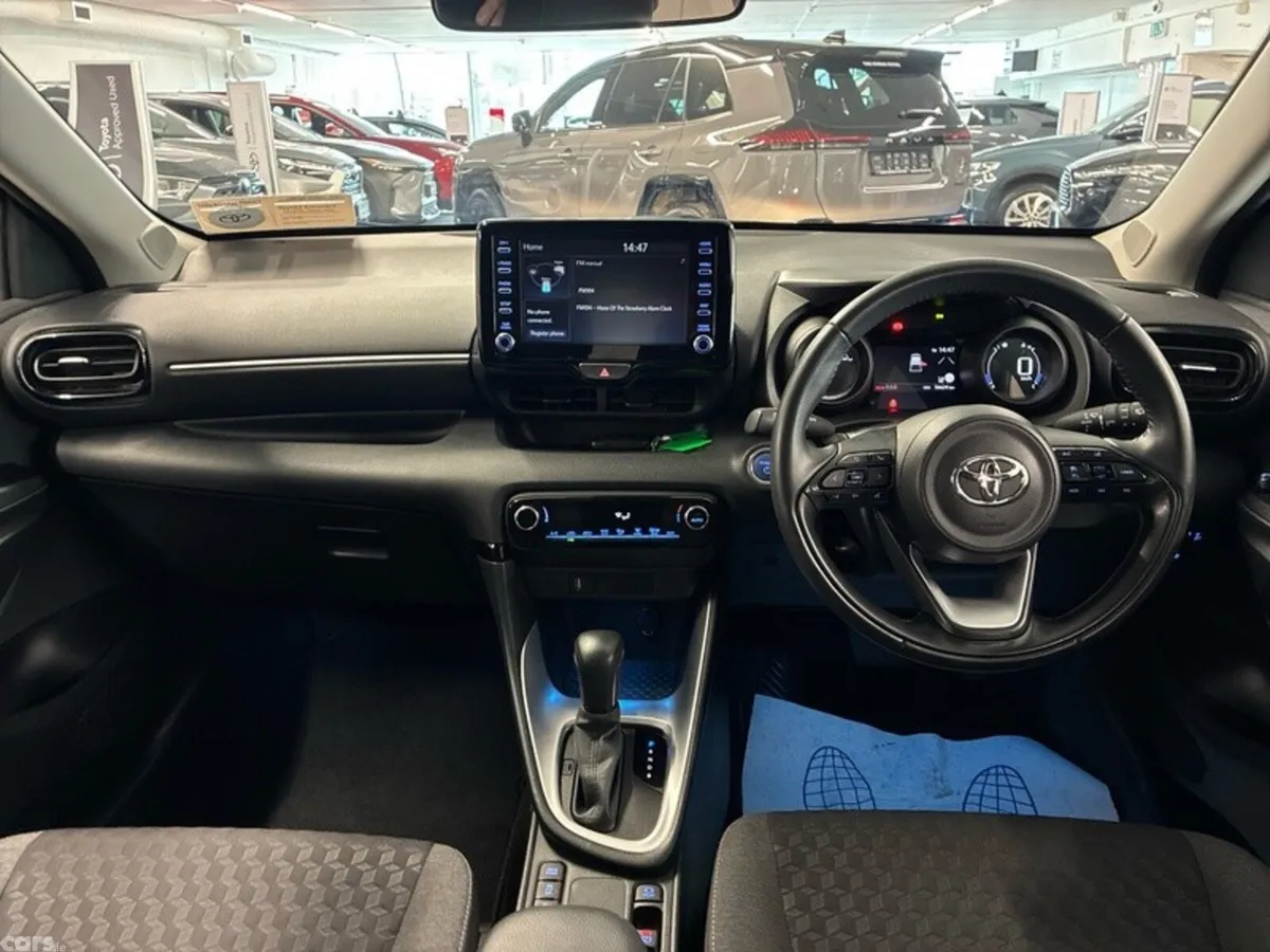 Toyota Yaris Hatchback, Petrol Hybrid, 2023, Black