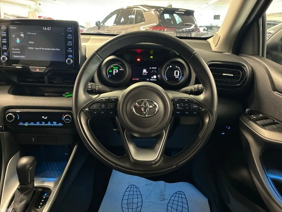 Toyota Yaris Hatchback, Petrol Hybrid, 2023, Black
