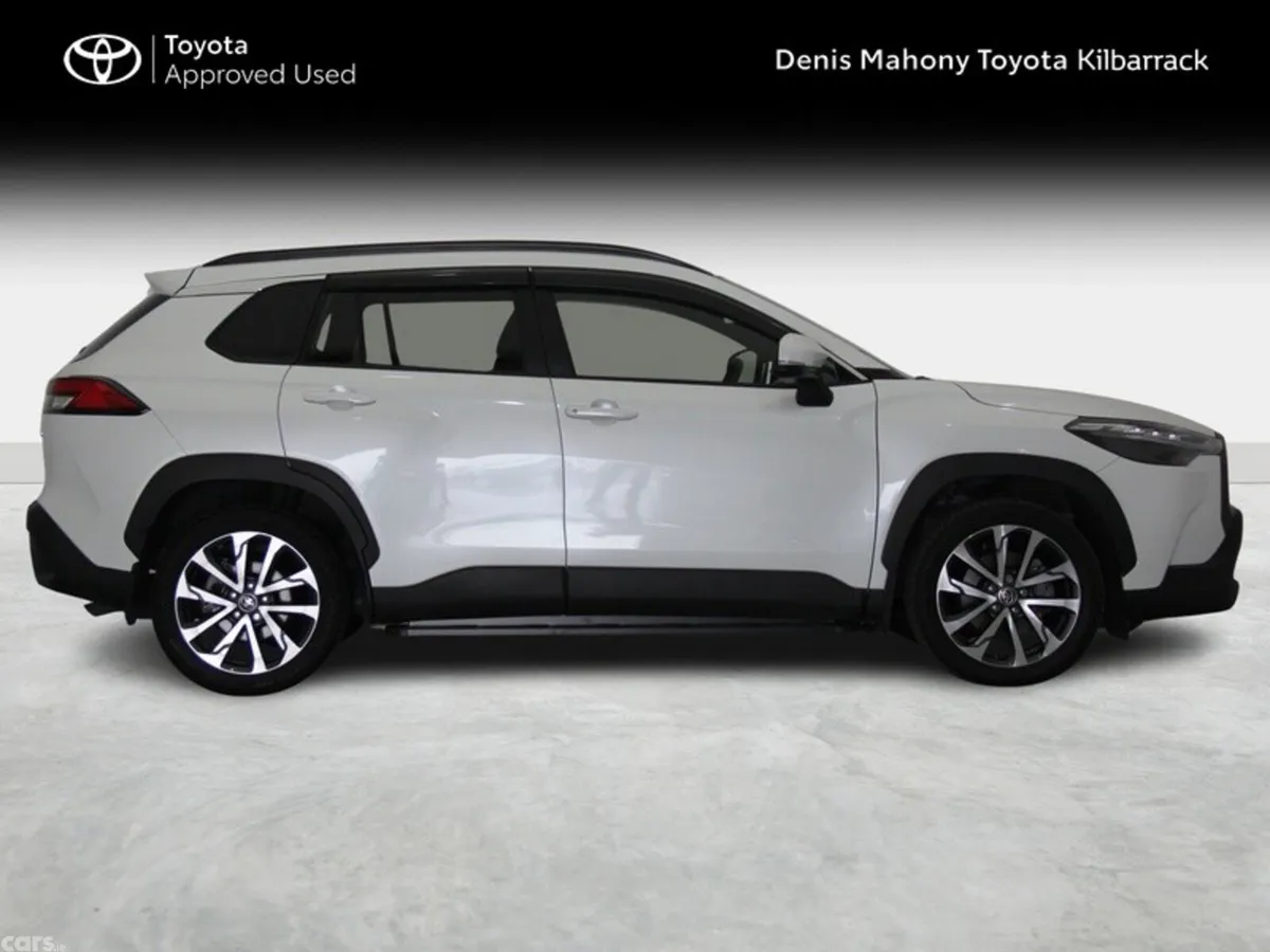Toyota Corolla Cross Hatchback, Petrol Hybrid, 2023, White