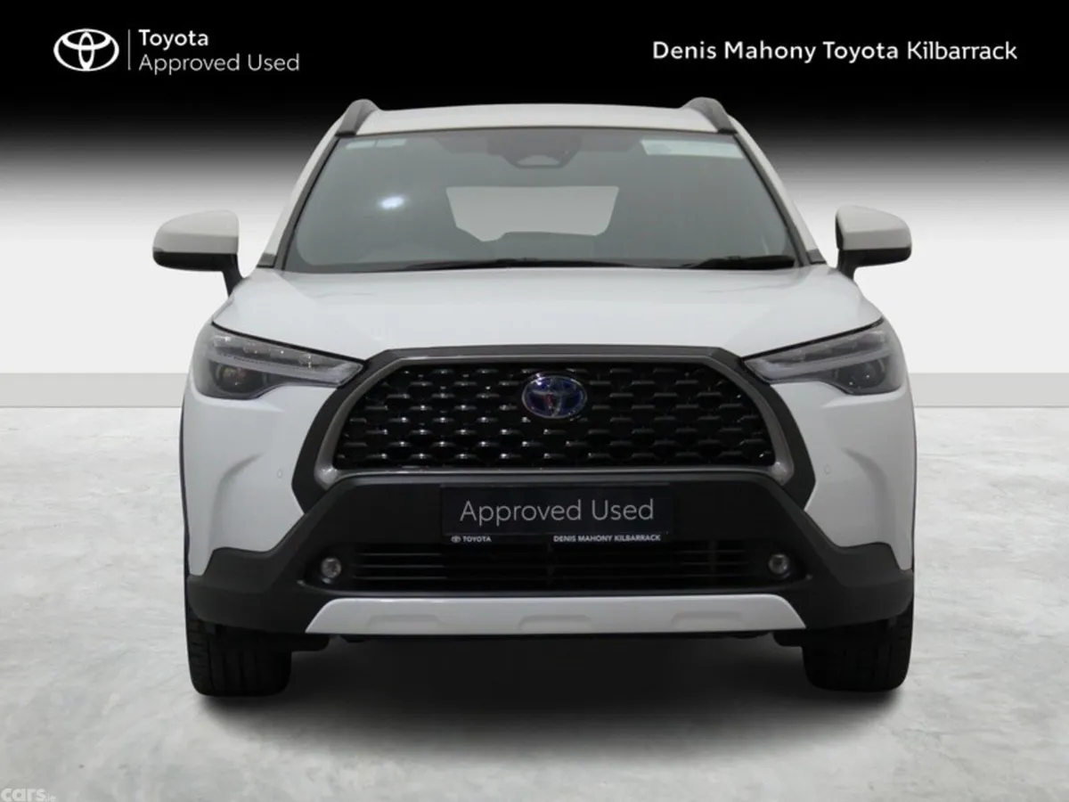 Toyota Corolla Cross Hatchback, Petrol Hybrid, 2023, White
