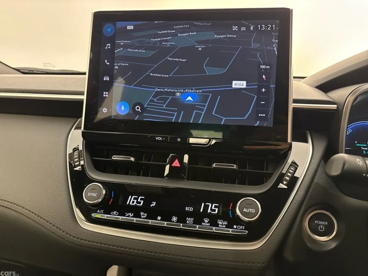 Toyota Corolla Cross Hatchback, Petrol Hybrid, 2023, White