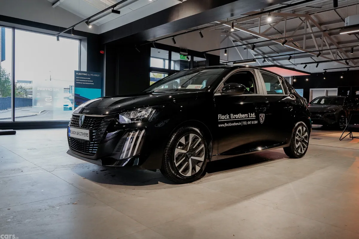 Peugeot 208 Hatchback, Petrol, 2026, Black