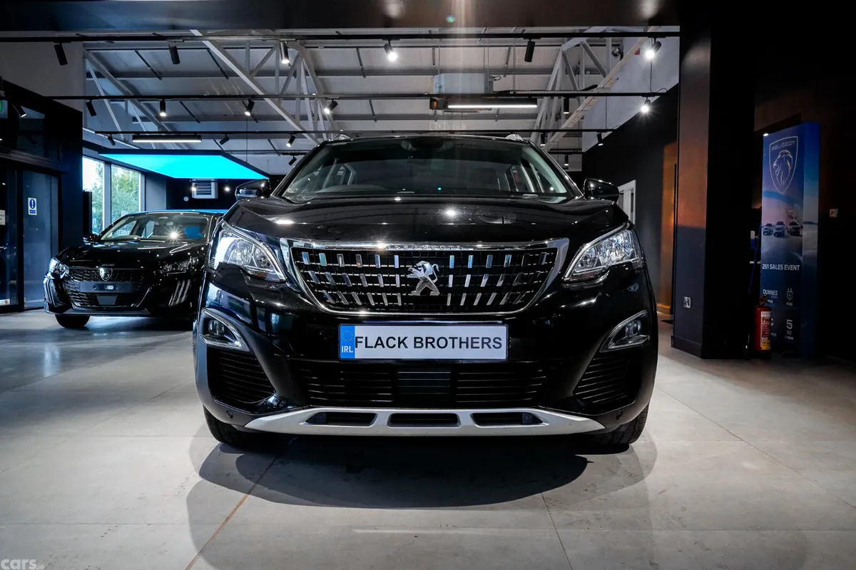 Peugeot 3008 Hatchback, Diesel, 2018, Black