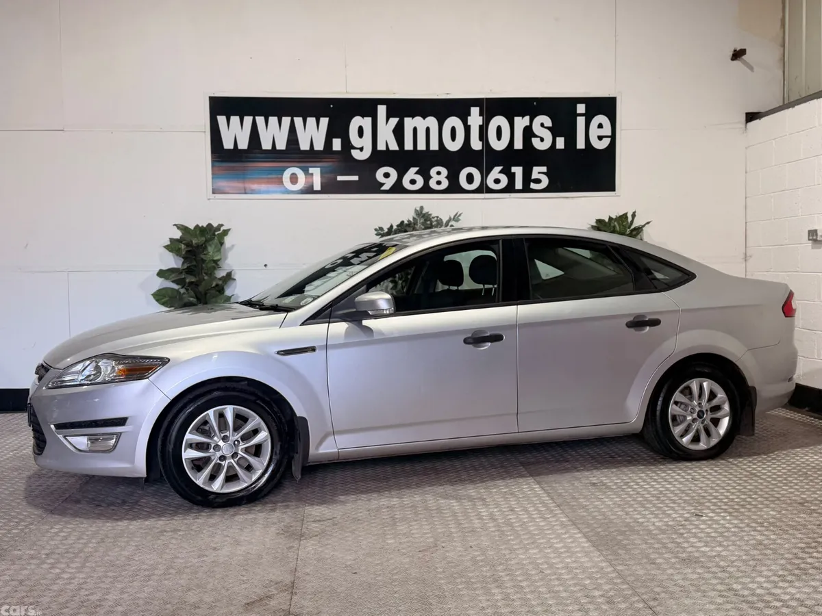 Ford Mondeo Saloon, Diesel, 2013, Silver