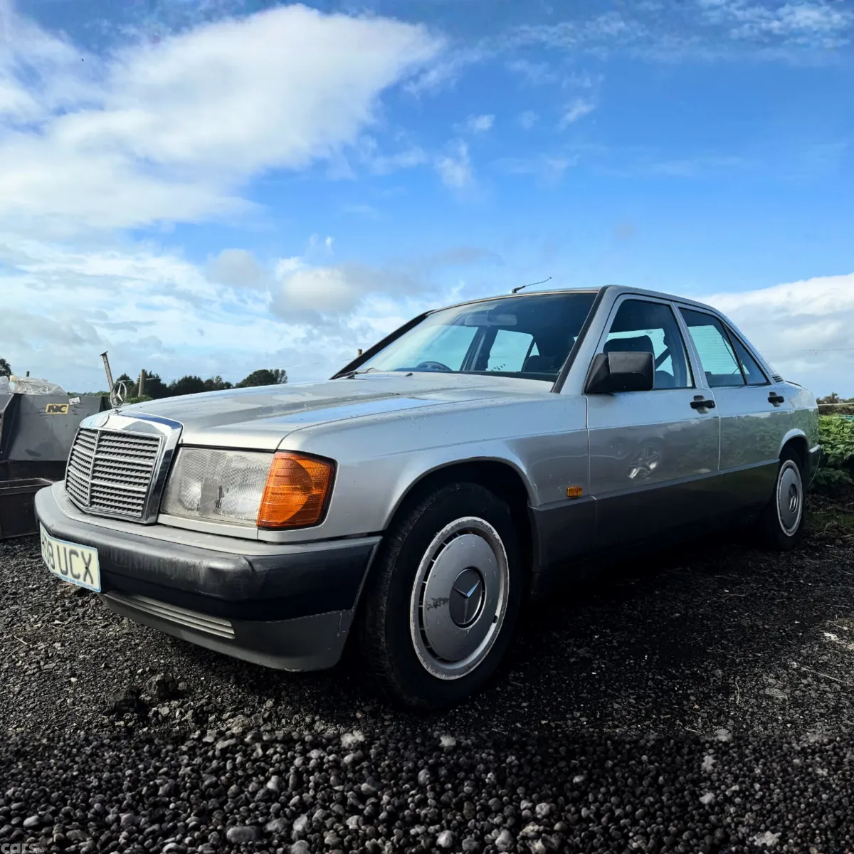 Mercedes-Benz 190 Saloon, Diesel, 1990, Silver