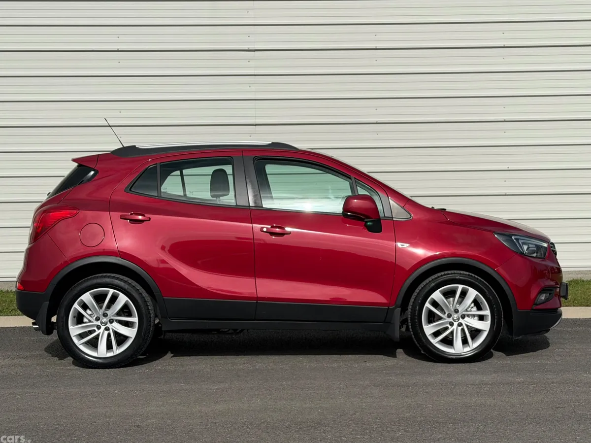 Vauxhall Mokka Hatchback, Petrol, 2017, Red