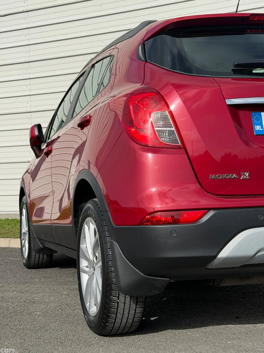 Vauxhall Mokka Hatchback, Petrol, 2017, Red
