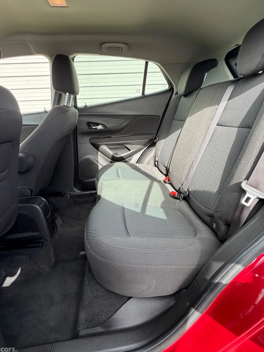 Vauxhall Mokka Hatchback, Petrol, 2017, Red