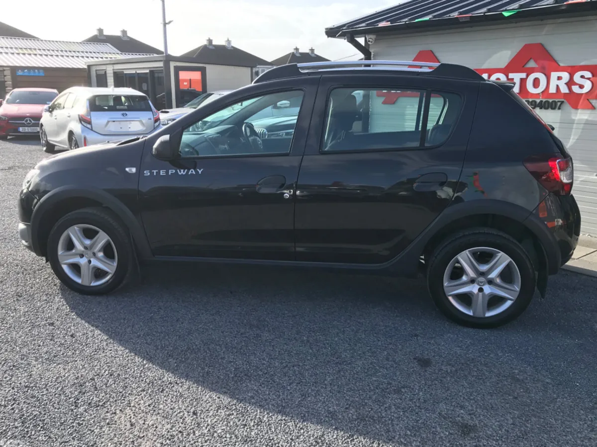 Dacia Sandero Stepway Hatchback, Diesel, 2015, Black
