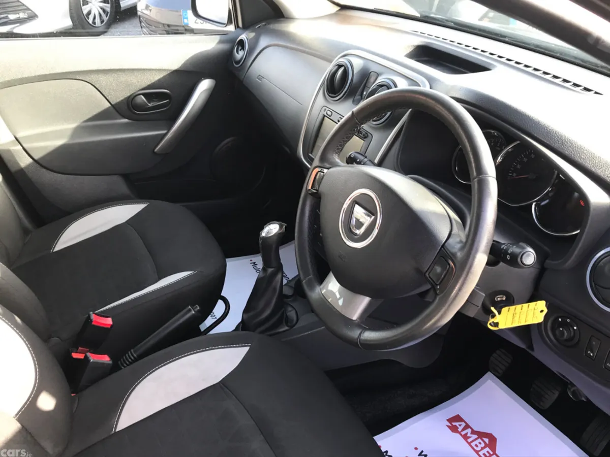 Dacia Sandero Stepway Hatchback, Diesel, 2015, Black