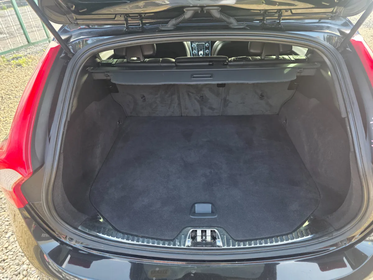 Volvo V60 Estate, Diesel, 2018, Black