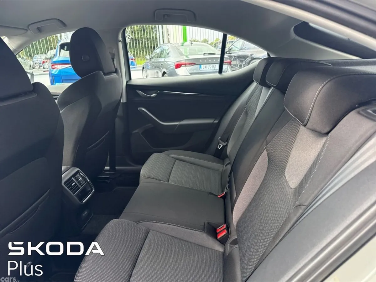 Skoda Octavia Saloon, Petrol, 2026, Grey