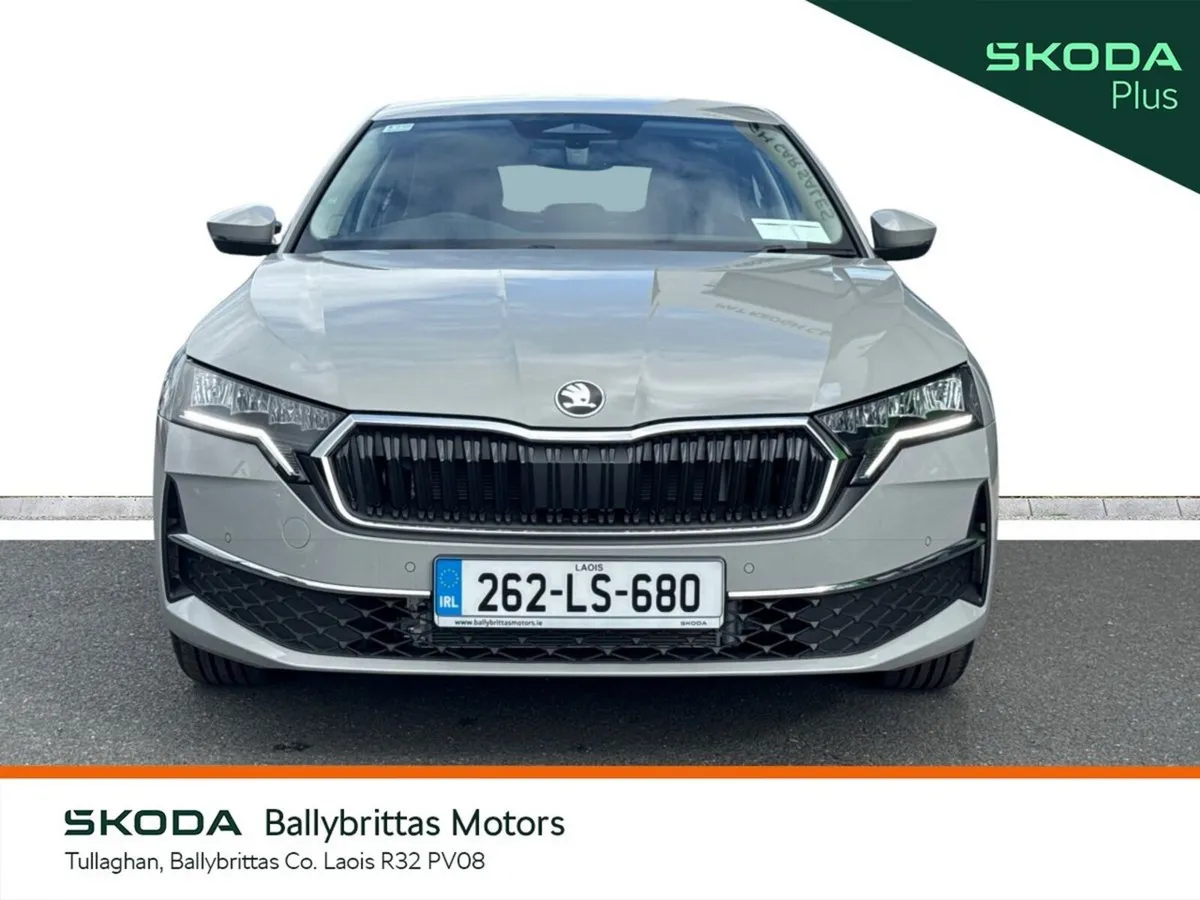 Skoda Octavia Saloon, Petrol, 2026, Grey