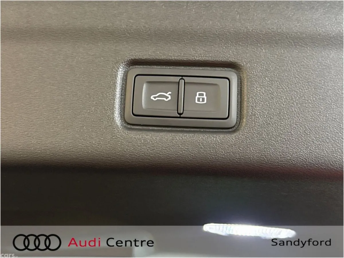 Audi Q6 e-tron Hatchback, Electric, 2026, Grey