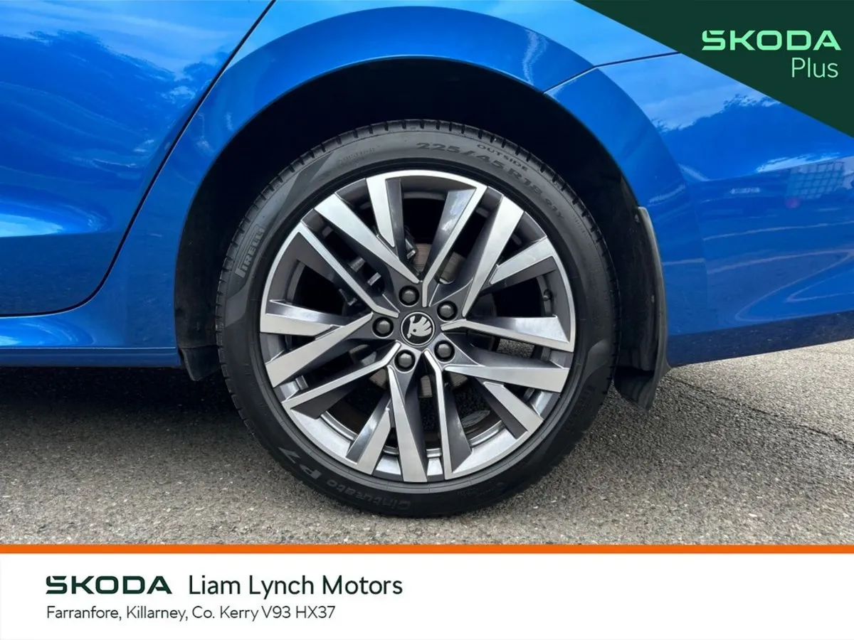 Skoda Octavia Saloon, Diesel, 2025, Blue