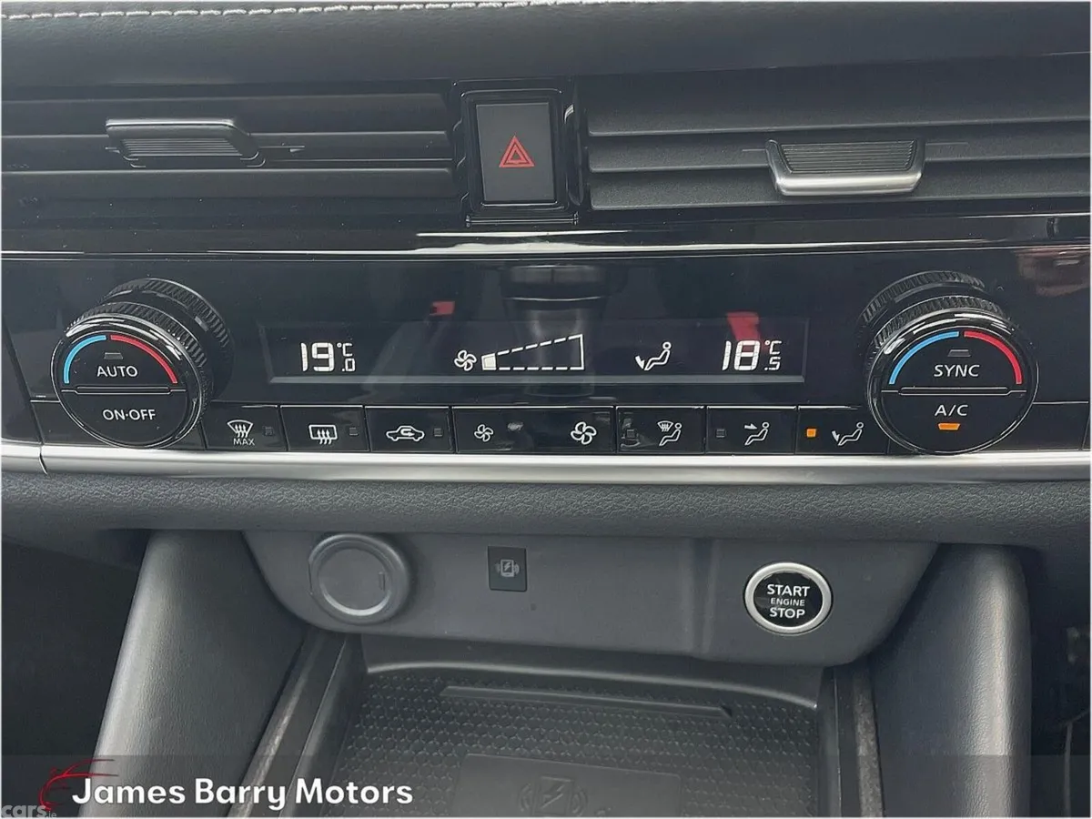 Nissan Qashqai MPV, Petrol, 2025, Grey