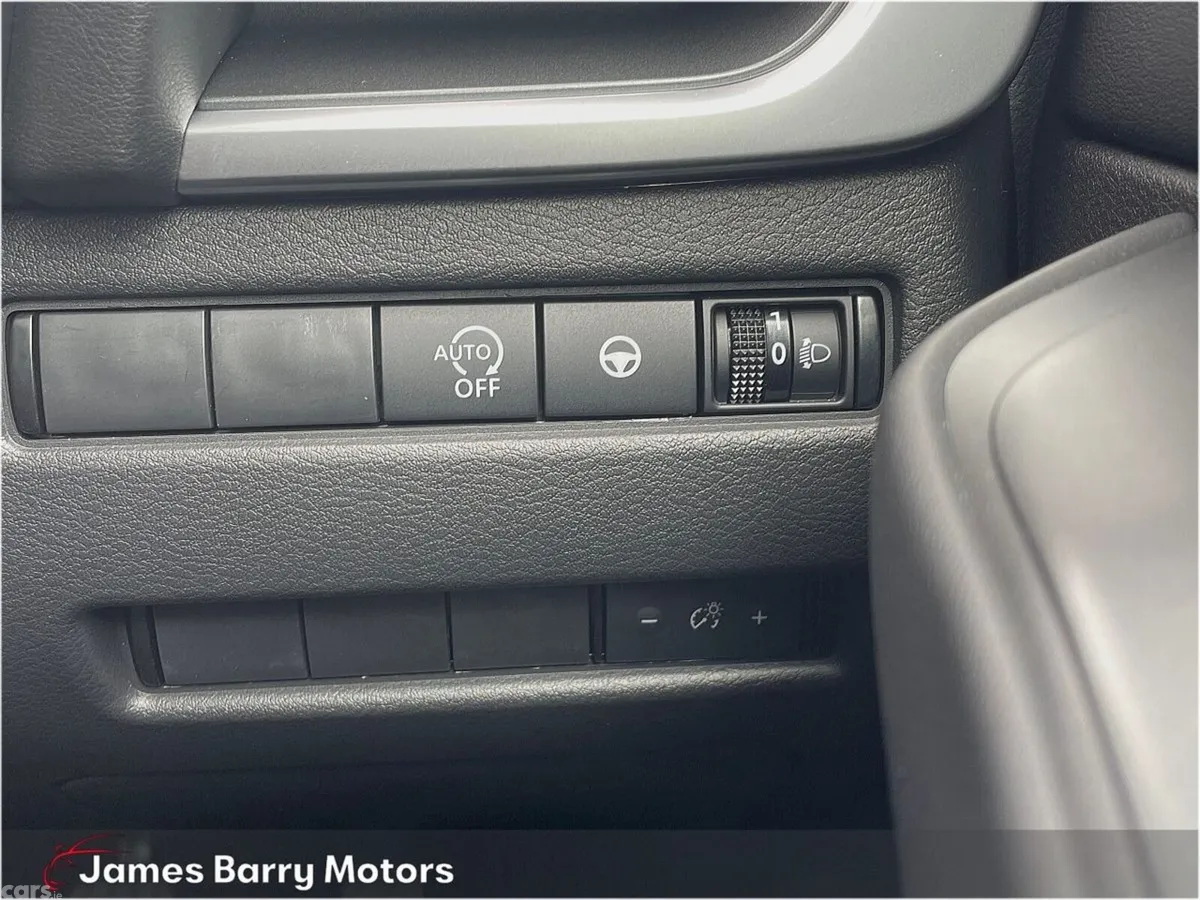 Nissan Qashqai MPV, Petrol, 2025, Grey