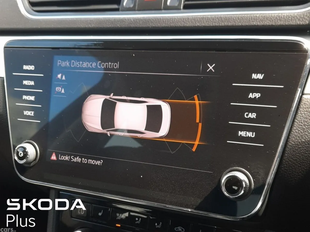 Skoda Superb Saloon, Diesel, 2023, Blue