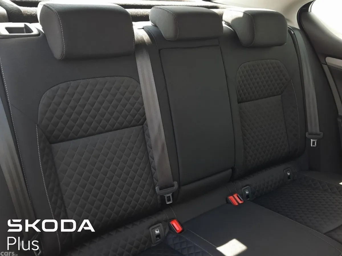 Skoda Superb Saloon, Diesel, 2023, Blue