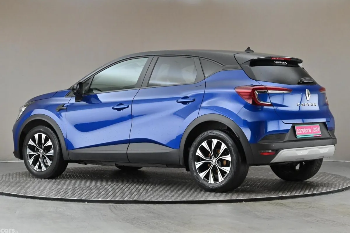 Renault Captur SUV, Petrol, 2024, Blue