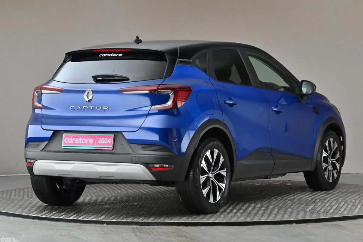 Renault Captur SUV, Petrol, 2024, Blue