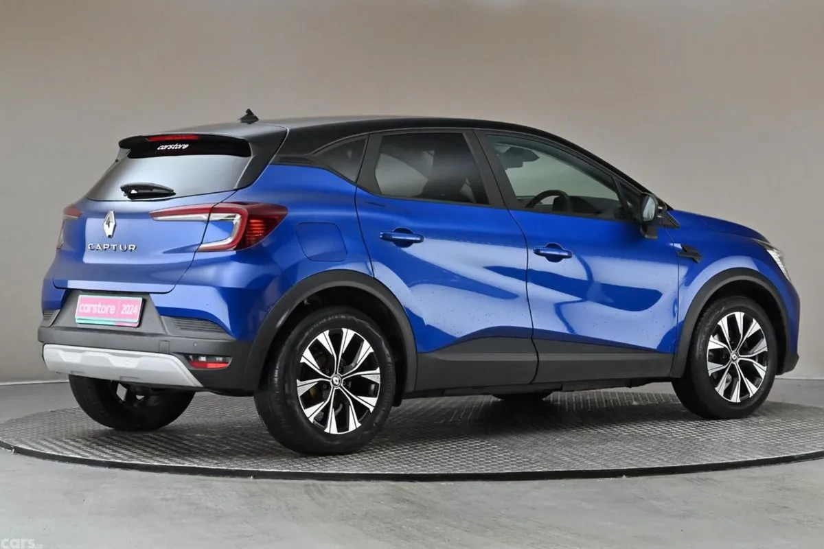 Renault Captur SUV, Petrol, 2024, Blue