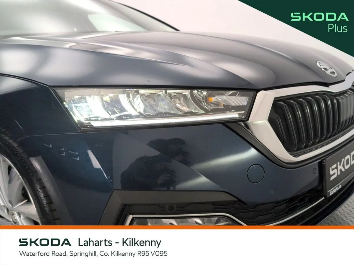 Skoda Octavia Saloon, Diesel, 2023, Blue