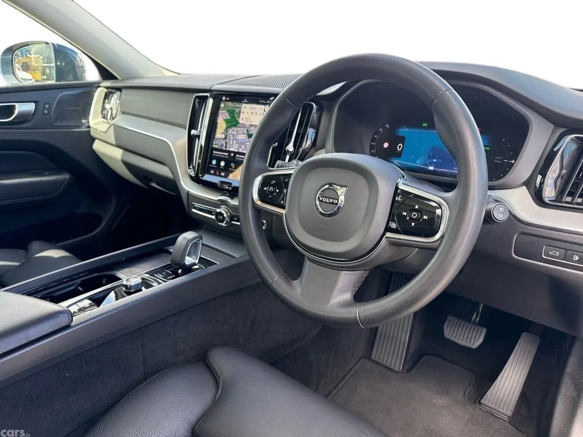Volvo XC60 SUV, Petrol Plug-in Hybrid, 2023, Blue