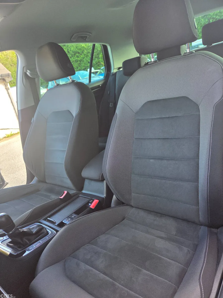 Volkswagen Golf Hatchback, Petrol, 2017, Black