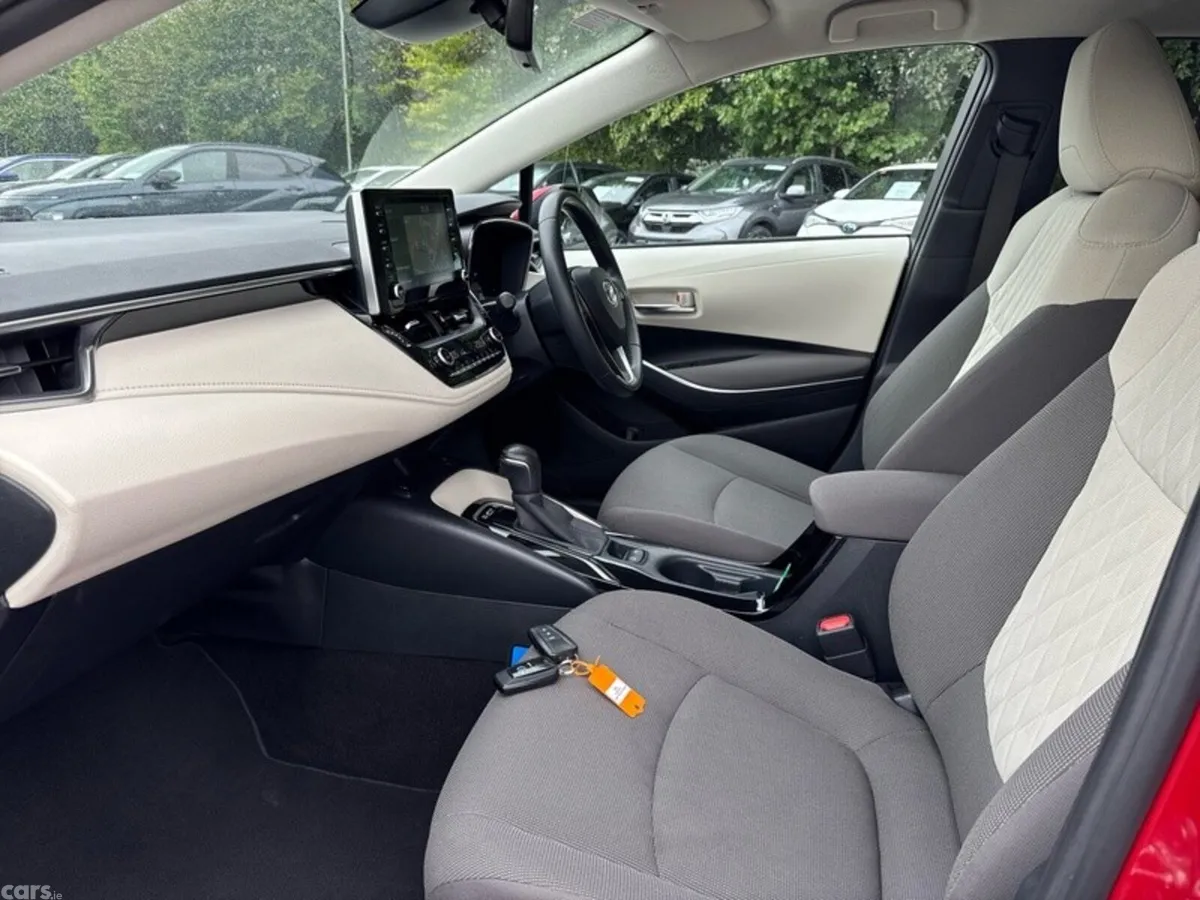 Toyota Corolla Saloon, Petrol Hybrid, 2021, Red