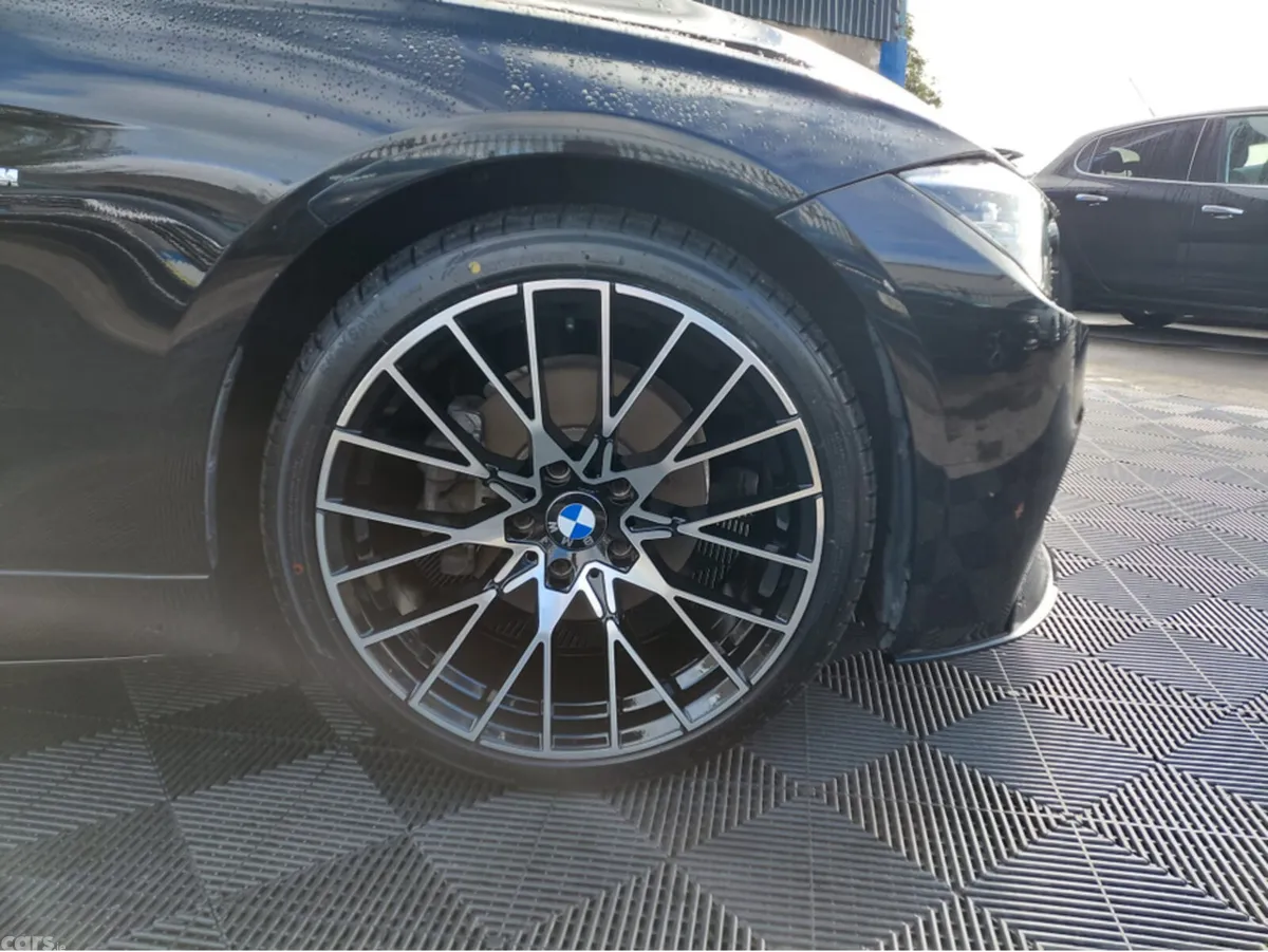 BMW 3-Series Saloon, Petrol, 2017, Black
