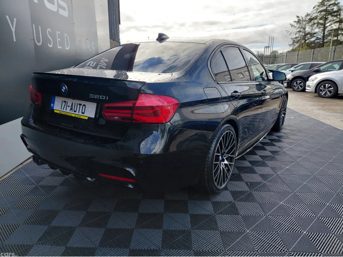 BMW 3-Series Saloon, Petrol, 2017, Black