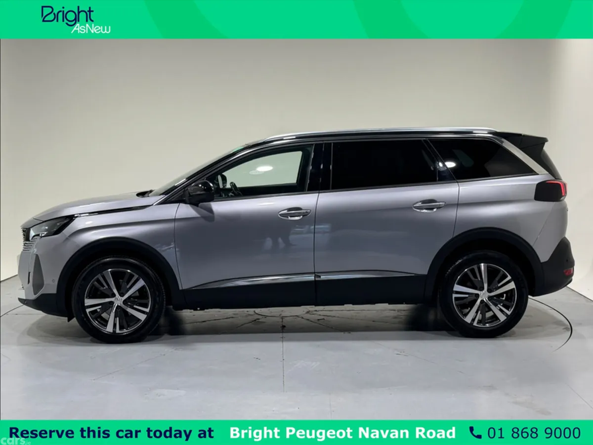 Peugeot 5008 MPV, Petrol, 2023, Grey