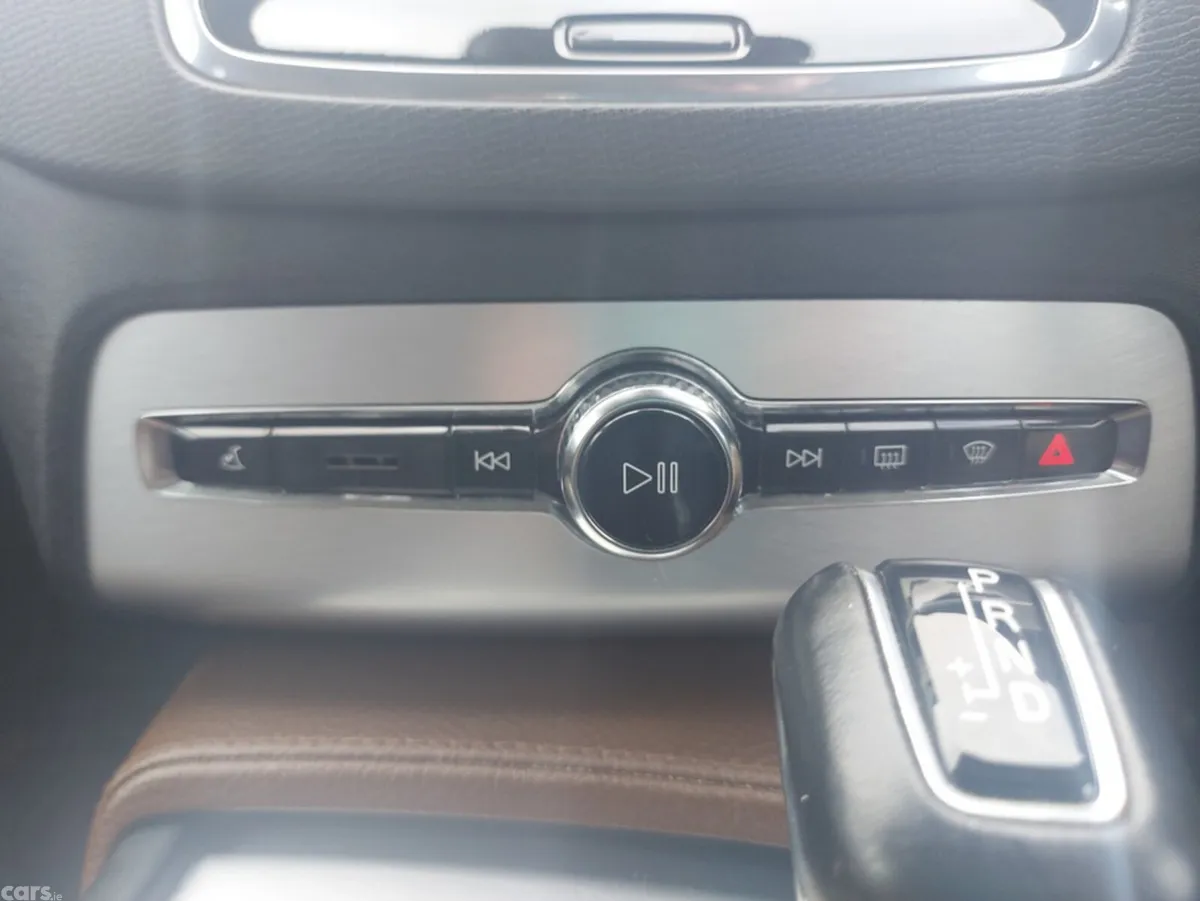 Volvo XC90 MPV, Diesel, 2019, Grey