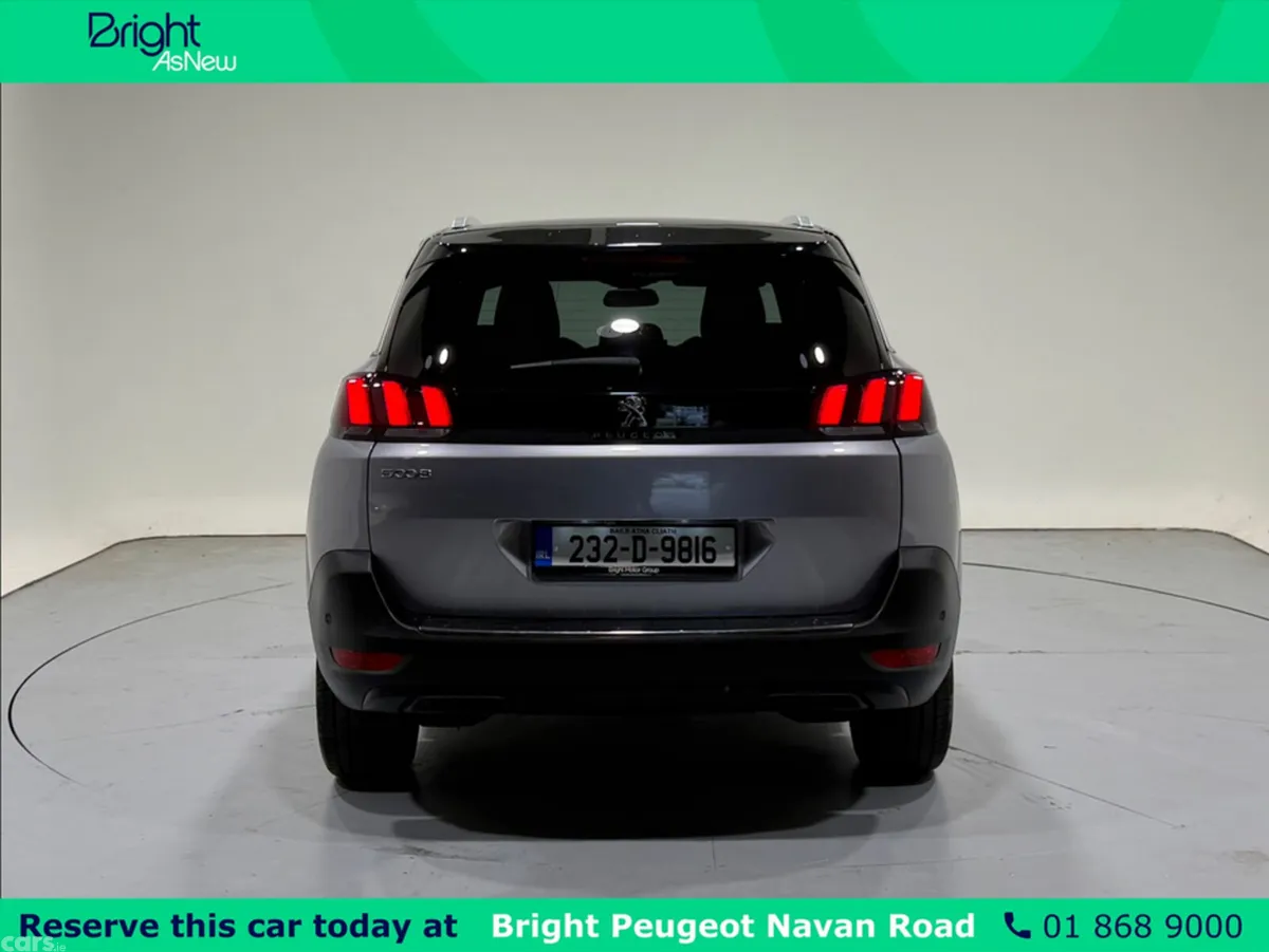 Peugeot 5008 MPV, Petrol, 2023, Grey