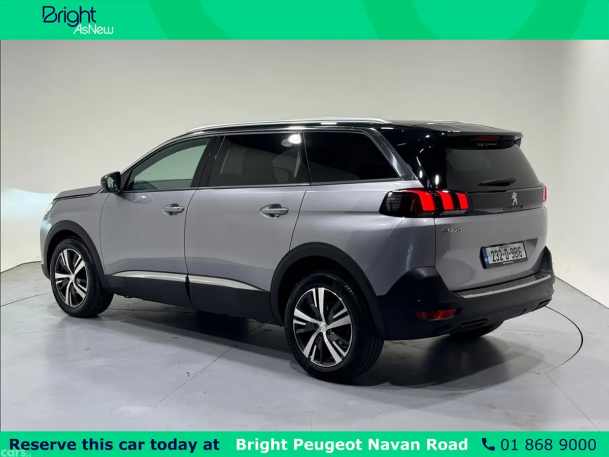 Peugeot 5008 MPV, Petrol, 2023, Grey