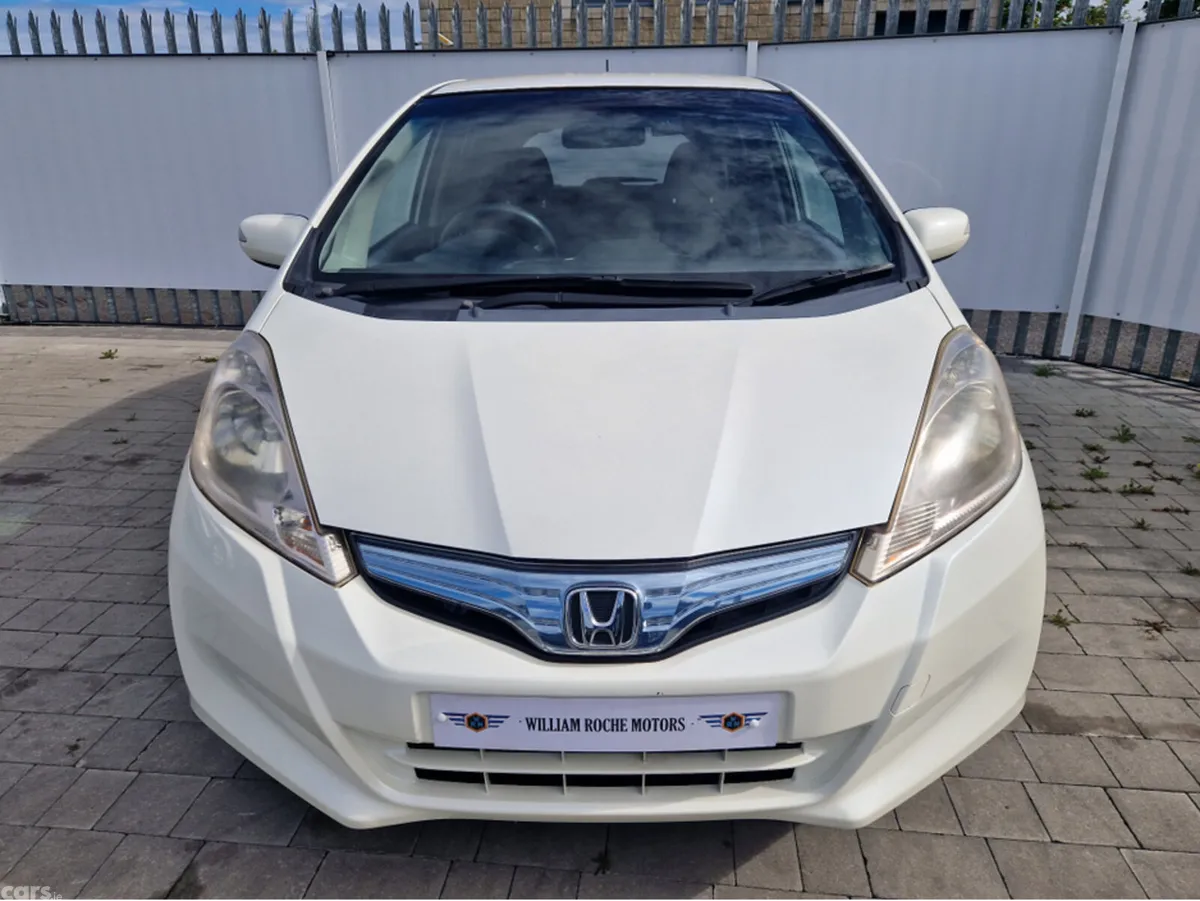 Honda Fit Hatchback, Petrol Hybrid, 2011, White