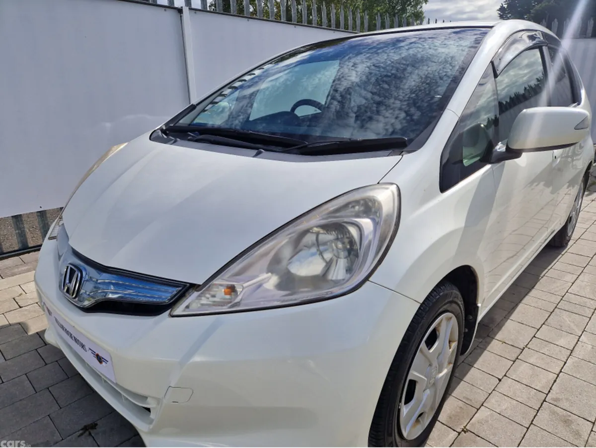 Honda Fit Hatchback, Petrol Hybrid, 2011, White