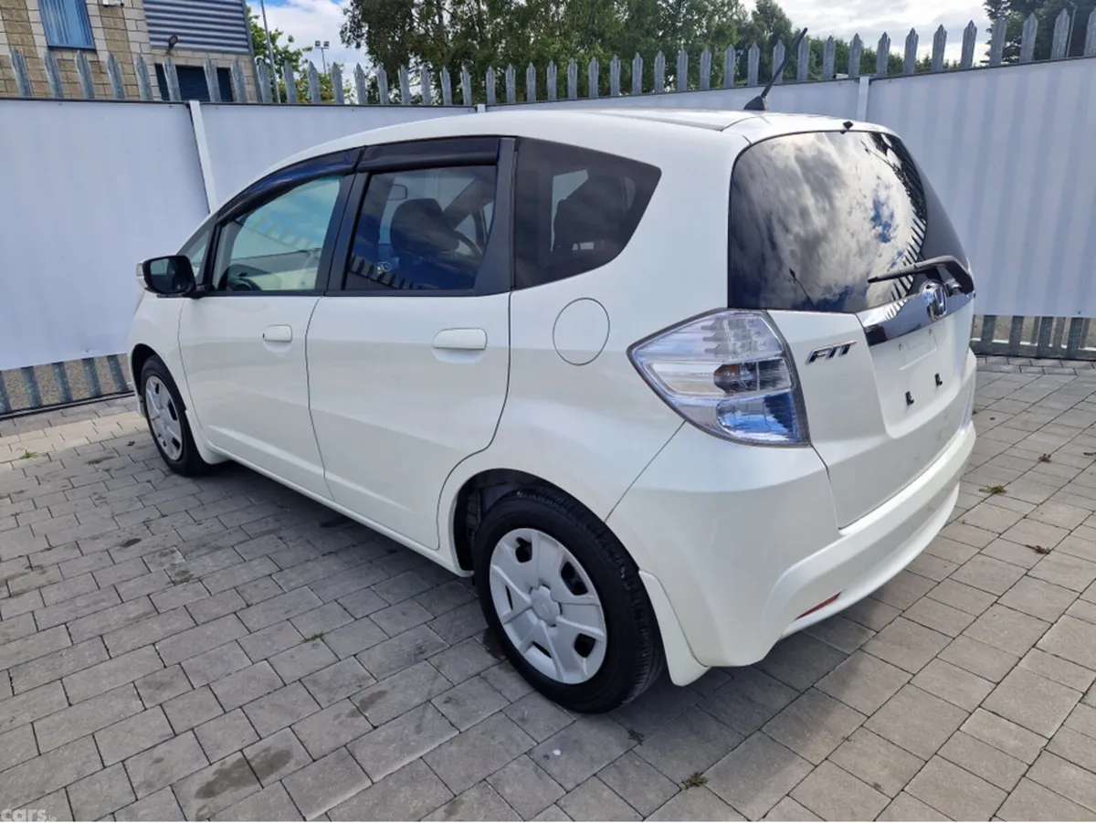 Honda Fit Hatchback, Petrol Hybrid, 2011, White