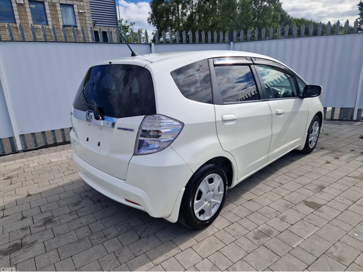 Honda Fit Hatchback, Petrol Hybrid, 2011, White