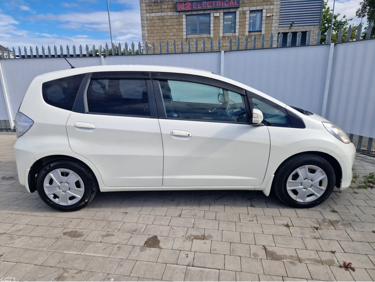 Honda Fit Hatchback, Petrol Hybrid, 2011, White
