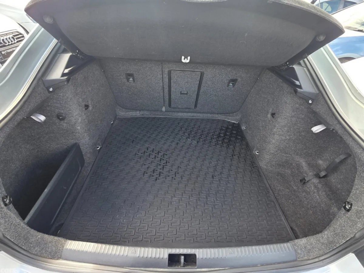Skoda Octavia Hatchback, Diesel, 2015, Silver