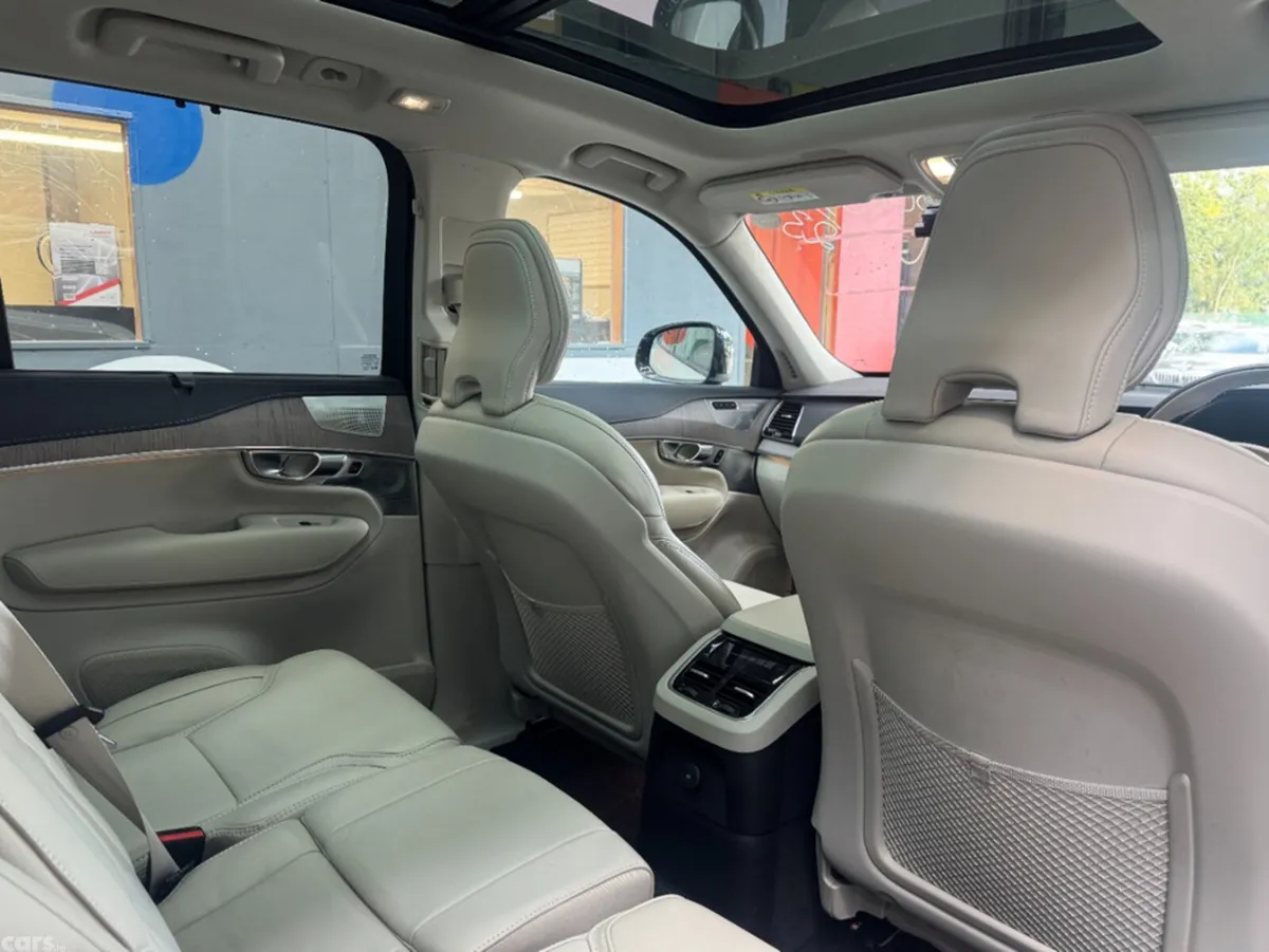 Volvo XC90 SUV, Petrol Plug-in Hybrid, 2023, White