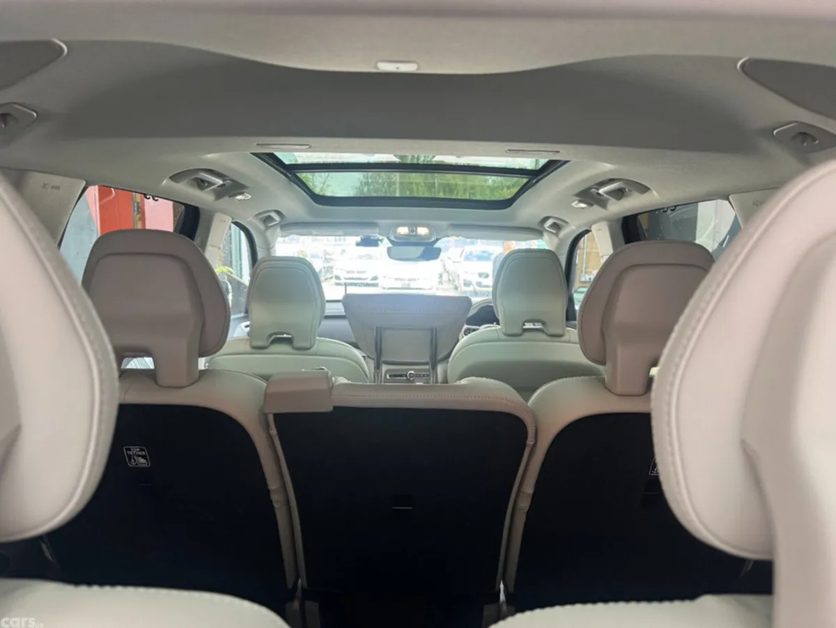 Volvo XC90 SUV, Petrol Plug-in Hybrid, 2023, White
