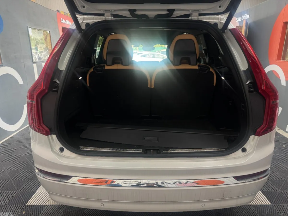 Volvo XC90 SUV, Petrol Hybrid, 2023, White
