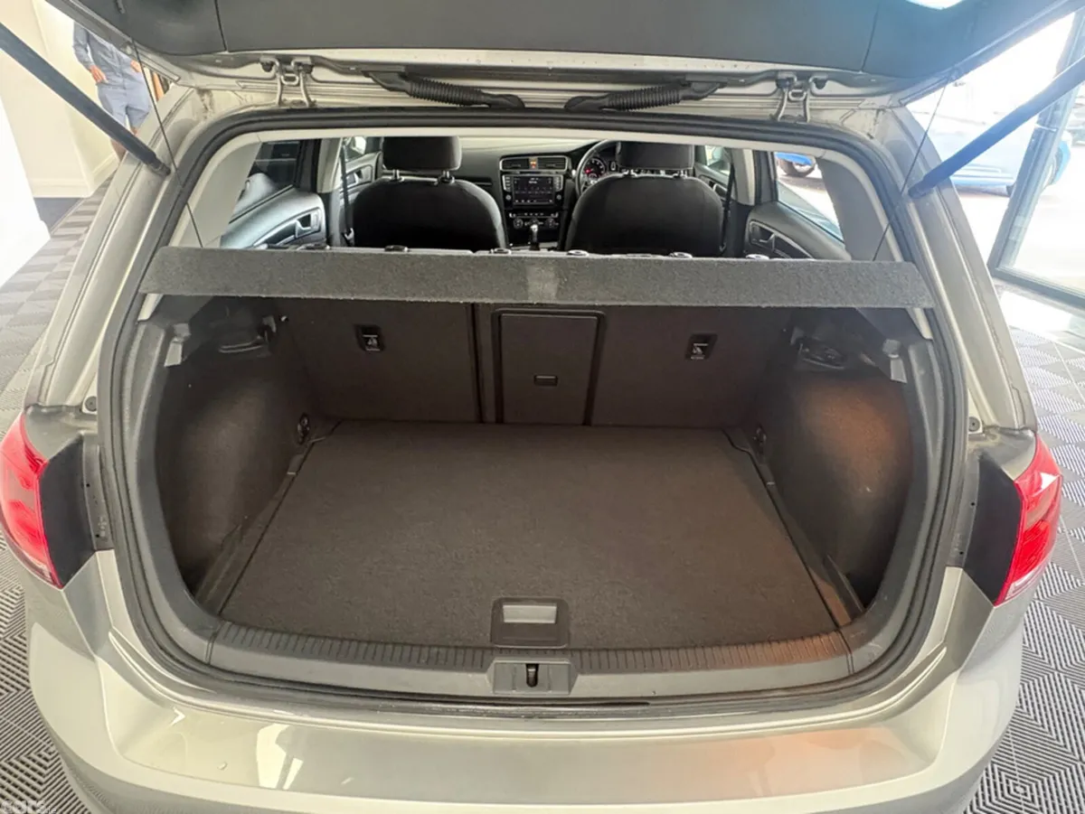 Volkswagen Golf Hatchback, Petrol, 2019, Silver