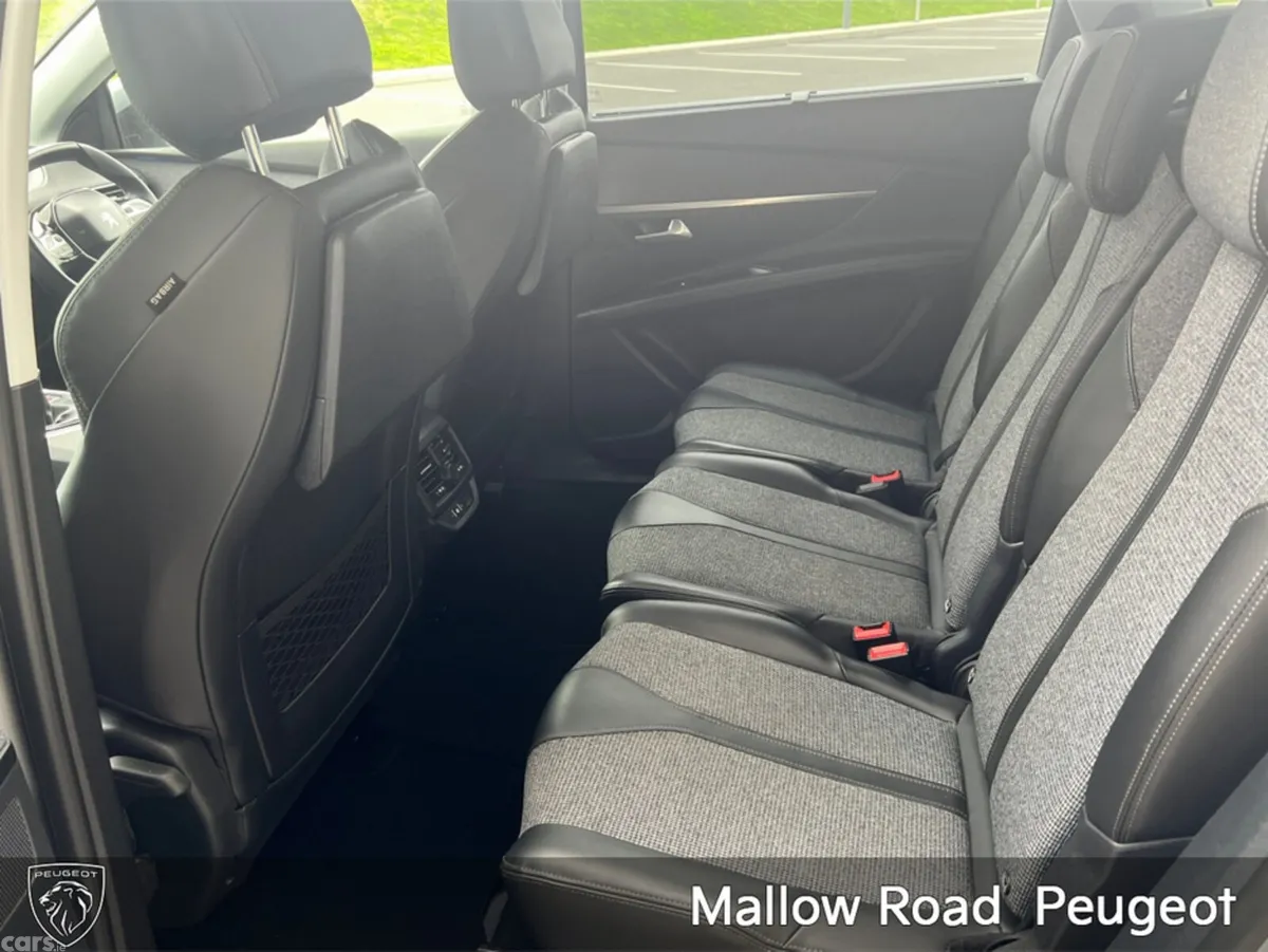 Peugeot 5008 MPV, Petrol, 2018, Grey